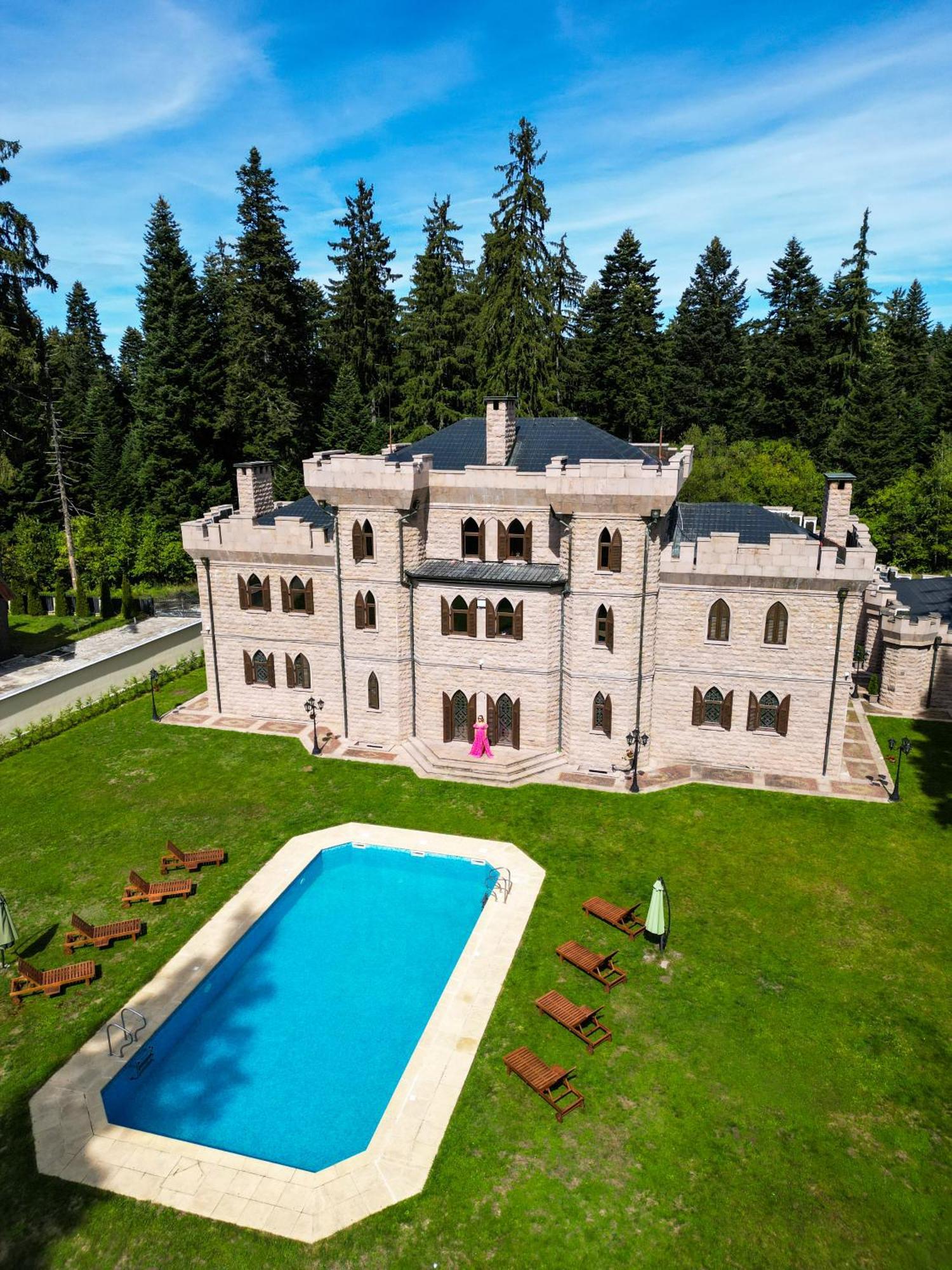 The Castle - Your Unique Way Of Retreat Borovec Kültér fotó